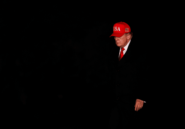 поддержка Трампа среди католиков упала после его высказываний о папе Льве