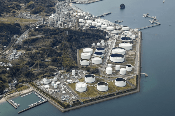 МЭА прогнозирует риск критически низких запасов нефти перед пиком летнего спроса