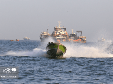 Морское судоходство в Ормузском проливе продолжается