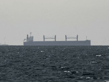 ВМС КСИР: 28 судов прошли через Ормузский пролив после получения разрешения