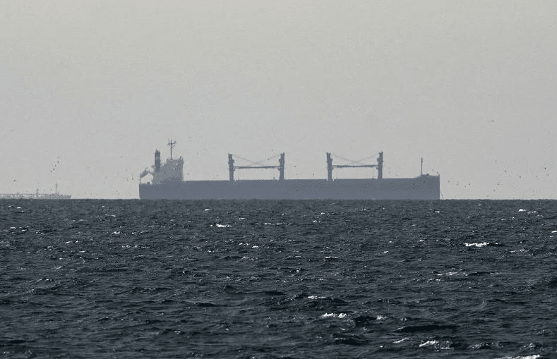 ВМС КСИР: 28 судов прошли через Ормузский пролив после получения разрешения