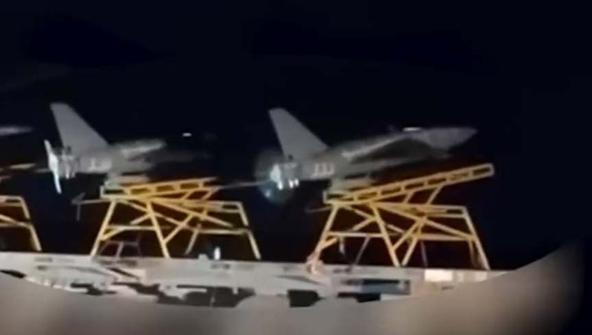 Иран нанес новые удары беспилотниками по военным объектам США в Кувейте и Бахрейне Иран нанес новые удары беспилотниками по военным объектам США в Кувейте и Бахрейне
