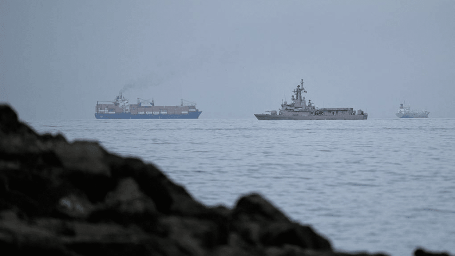 Иранские ВМС нанесли удар по танкерам, нарушившим запретную зону в Ормузском проливе