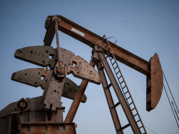 Запасы нефти в стратегическом резерве США упали на 3 миллиона баррелей и достигли минимума с 1983 года